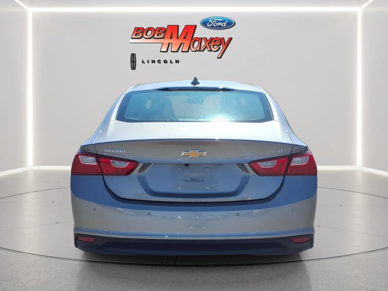 Used 2024 Mineral Gray Metallic Chevrolet LT 1LT image 6
