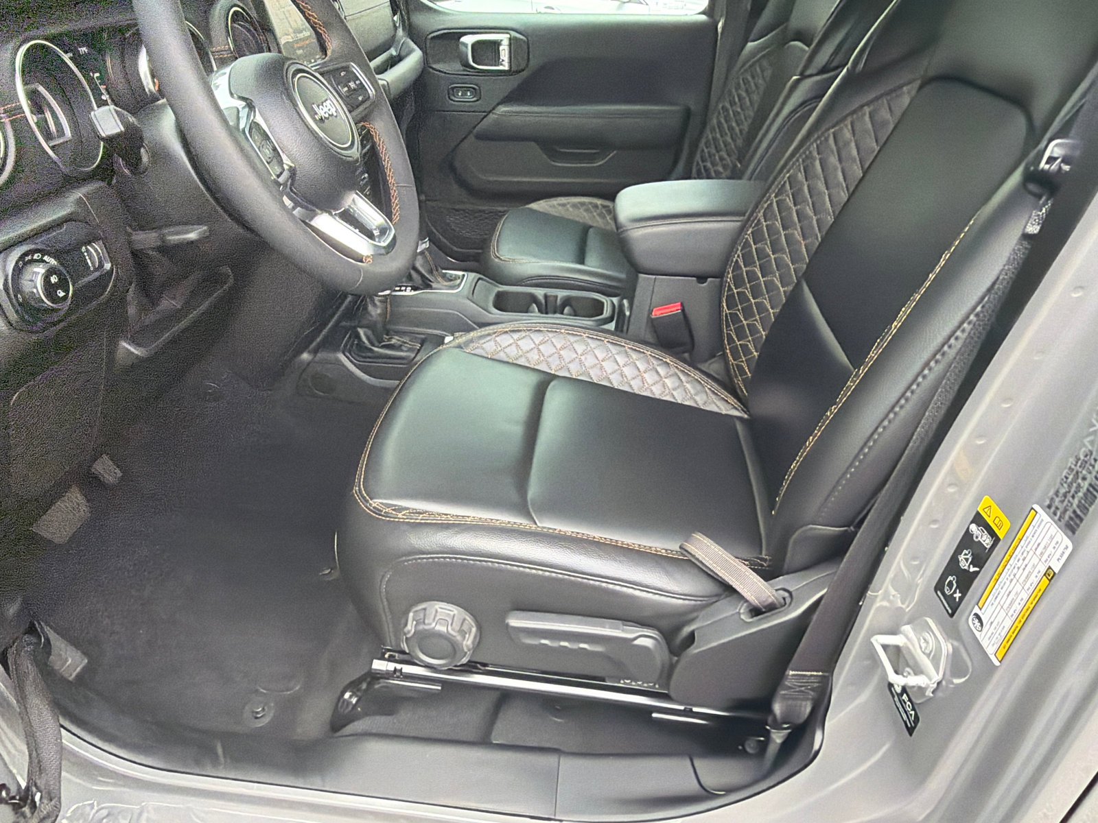 Used 2023 Sting-Gray Clearcoat Jeep High Altitude image 9