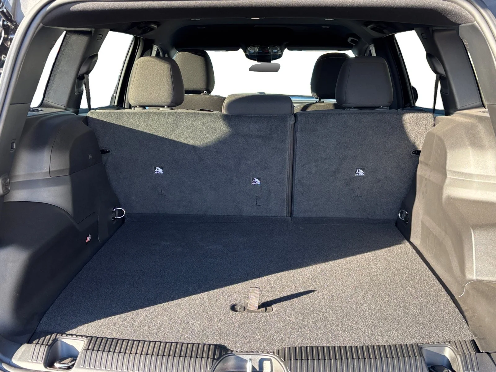 New 2026 Diamond Black Crystal Pearl Jeep Laredo image 19