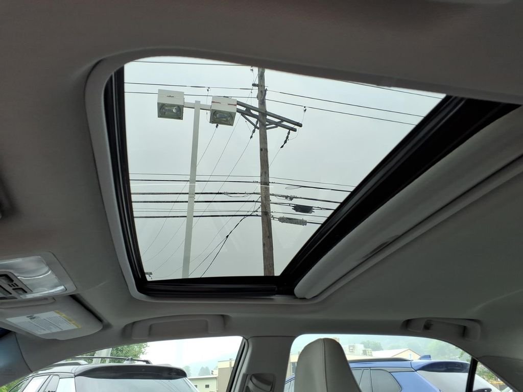 Used 2015 Blizzard Pearl Toyota XLE image 15