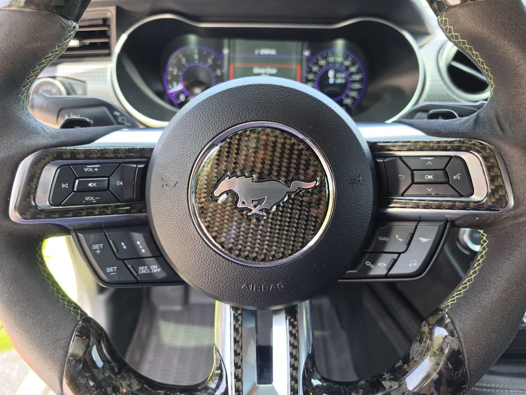 Used 2020  Ford GT Premium image 28