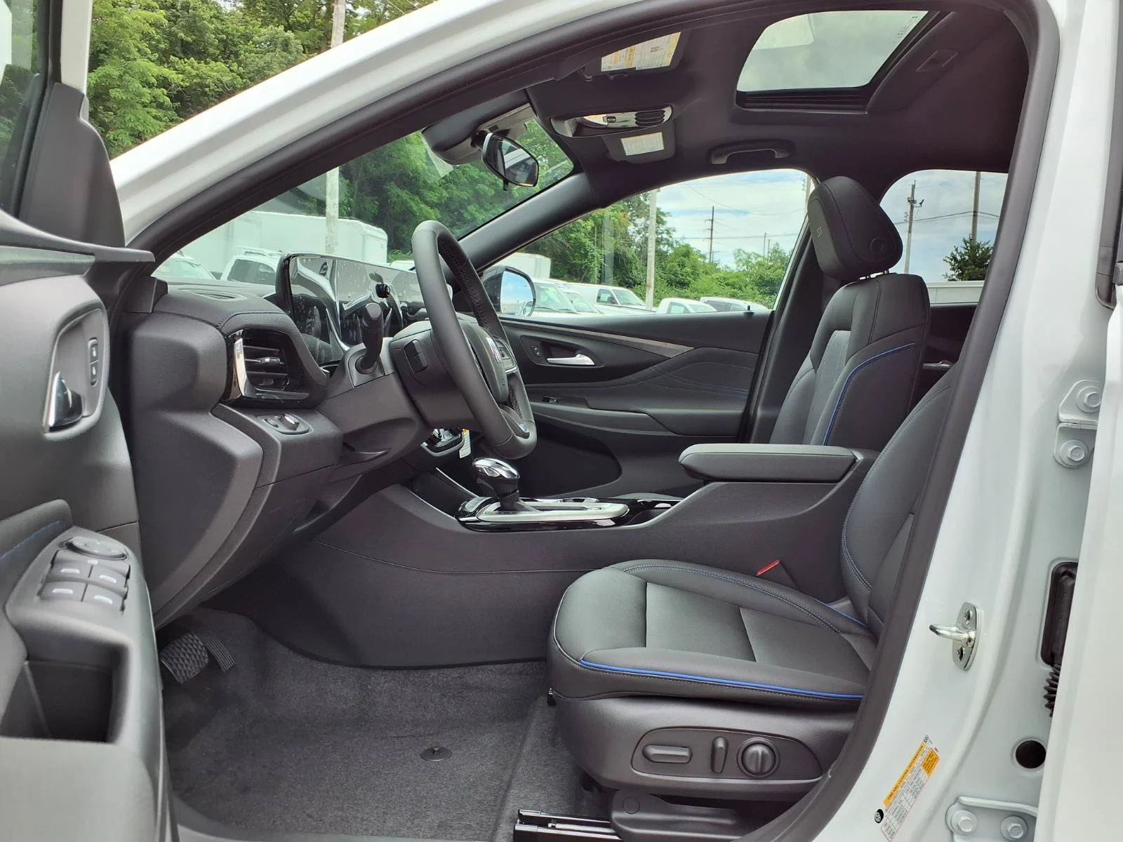 2026 Buick Envista Sport Touring - Photo 14