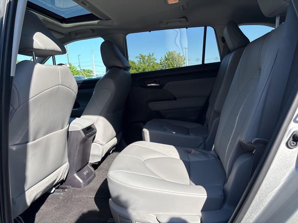 Used 2023 Silver Toyota XLE image 12