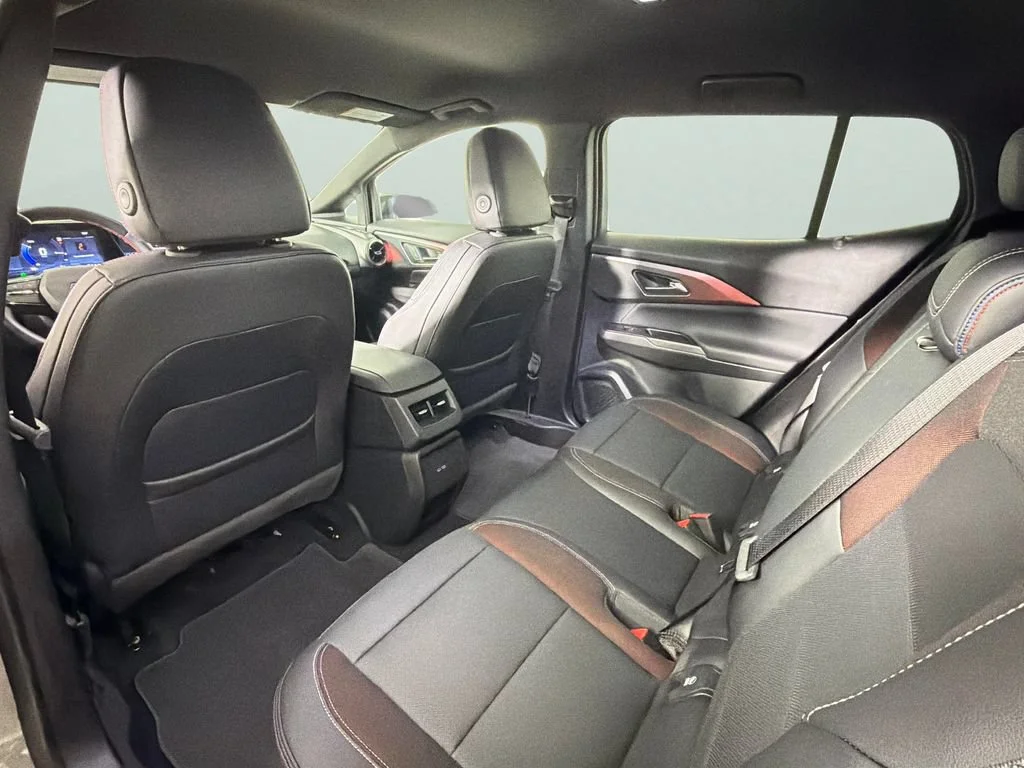 2024 Chevrolet Equinox EV RS - Photo 27
