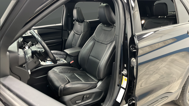 Used 2022 Agate Black Metallic Ford ST image 9