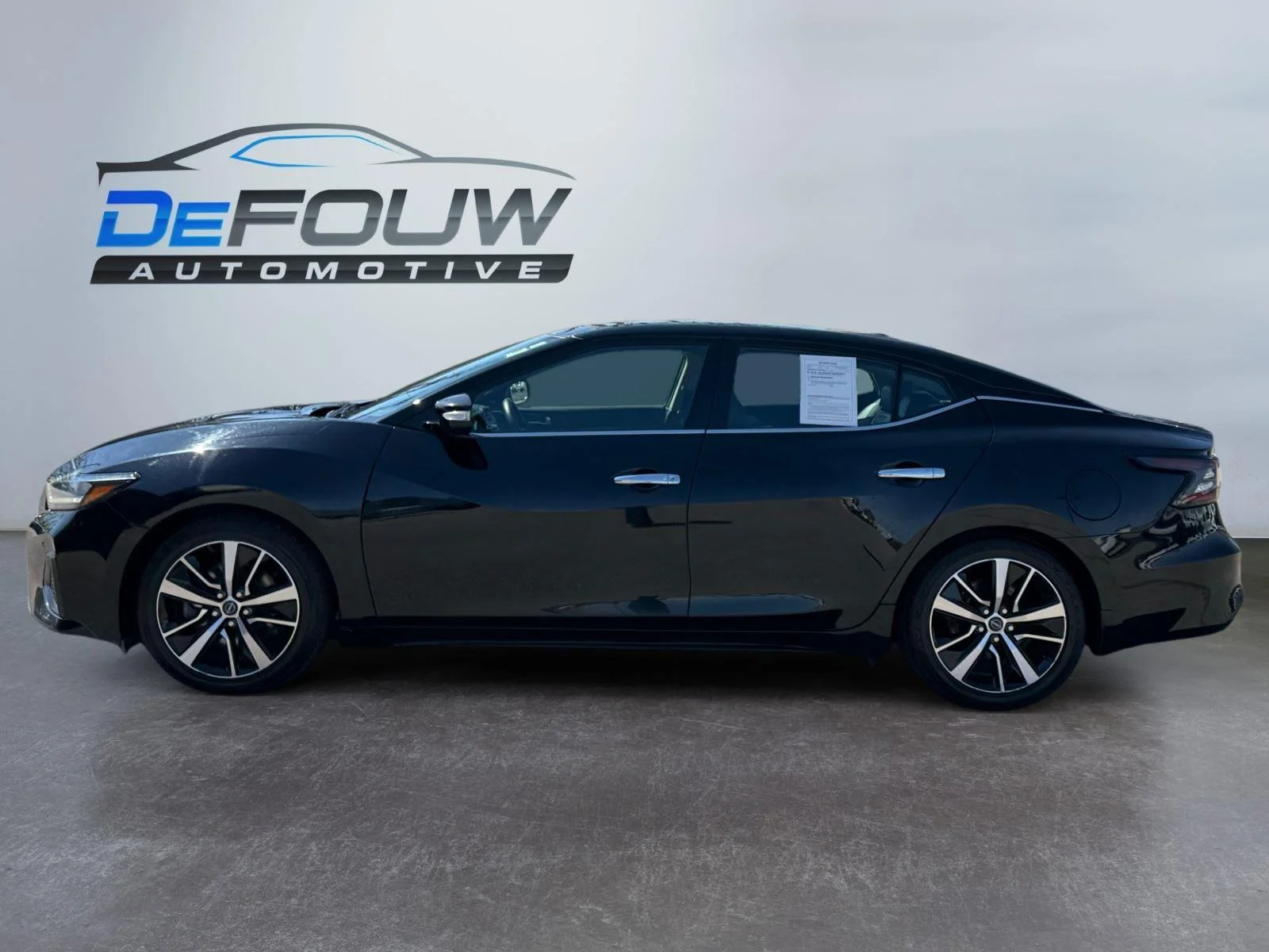 Used 2023 BLACK NISSAN SL SEDAN image 6