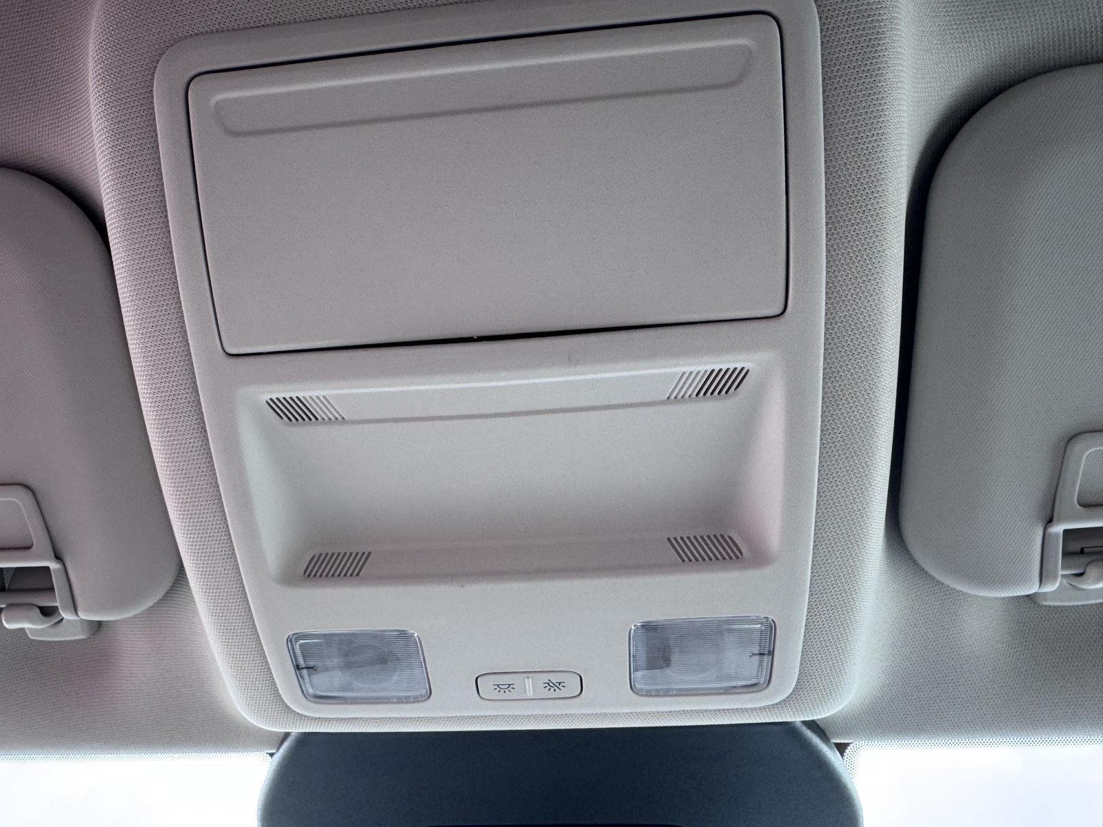 Used 2023 Cinnabar Red Ford Active image 18
