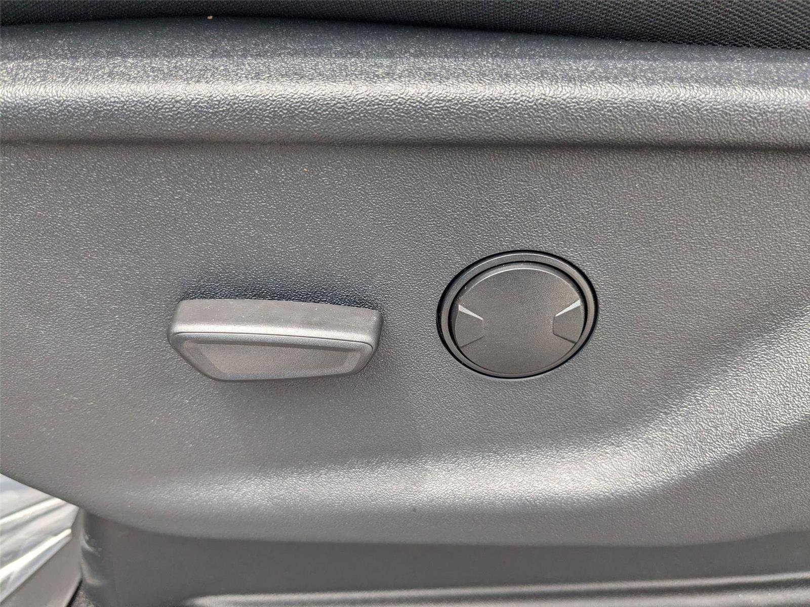 New 2026 Avalanche Ford XLT image 14