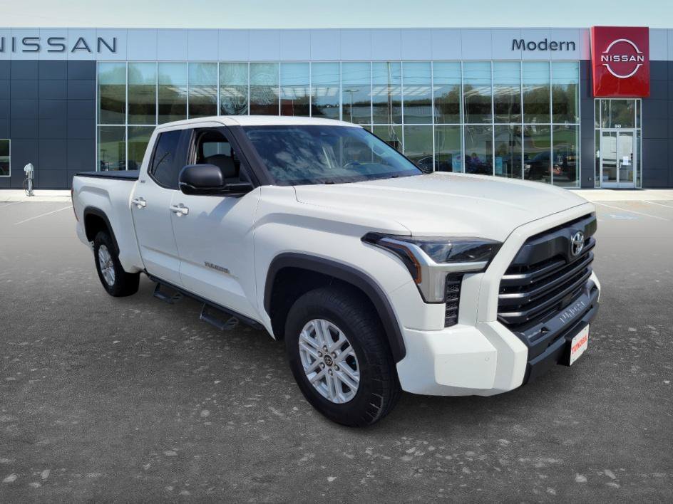 Used 2024 Ice Toyota SR5 image 3