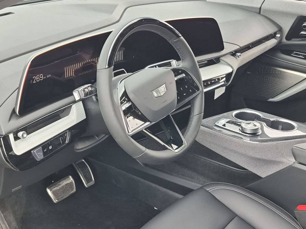 2027 Cadillac OPTIQ Luxury - Photo 9