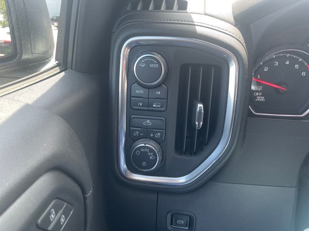 Used 2020 Gray Chevrolet LT image 13