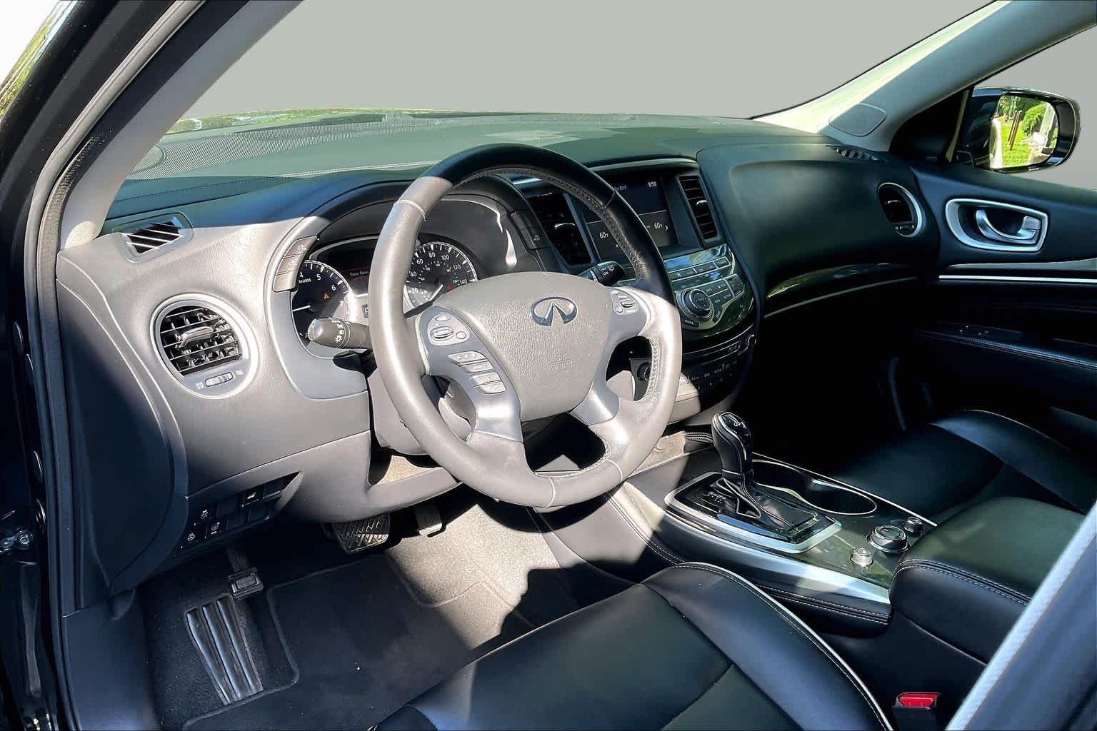 Used 2020 Black Obsidian INFINITI LUXE image 17