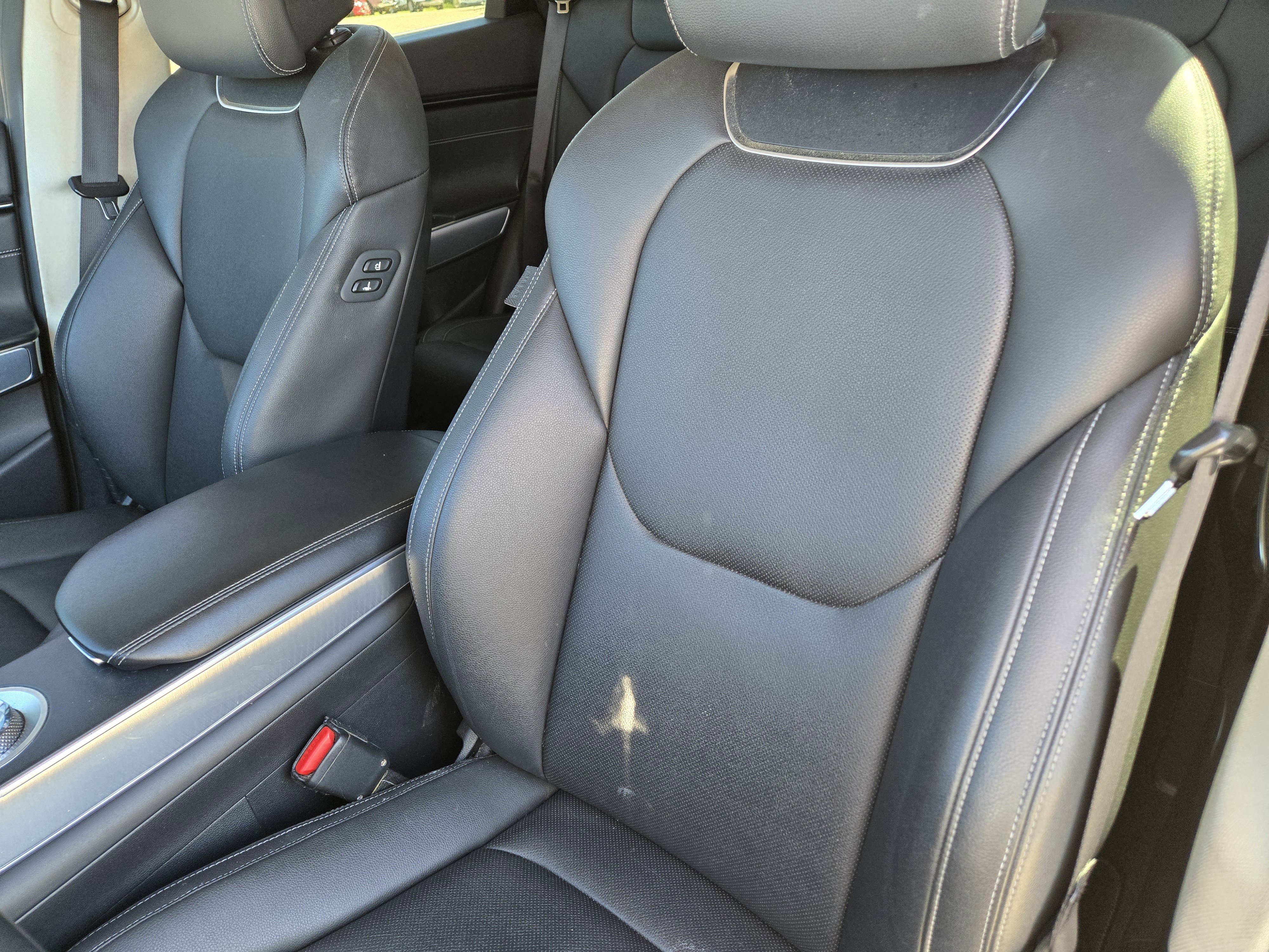 2022 GENESIS GV70 Standard - Photo 15