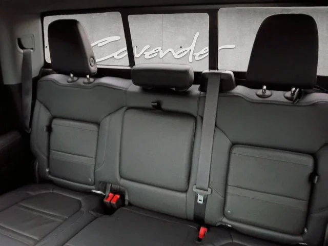 Used 2022 White GMC Denali image 22