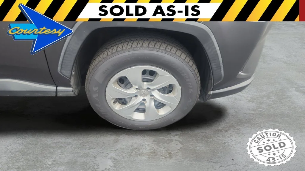 Used 2021 Gray Toyota LE image 16