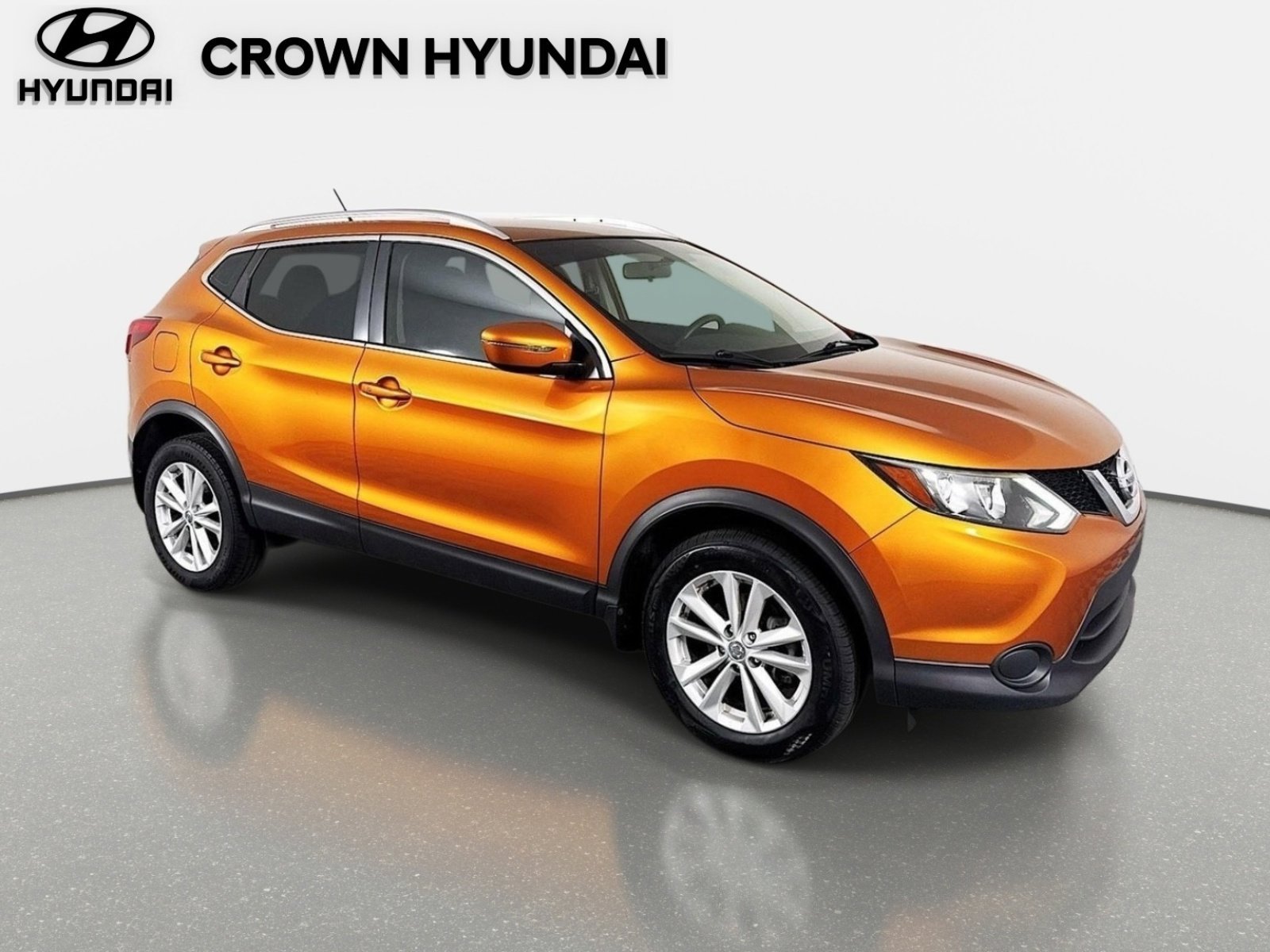 Used 2017 Monarch Orange Nissan SV image 3