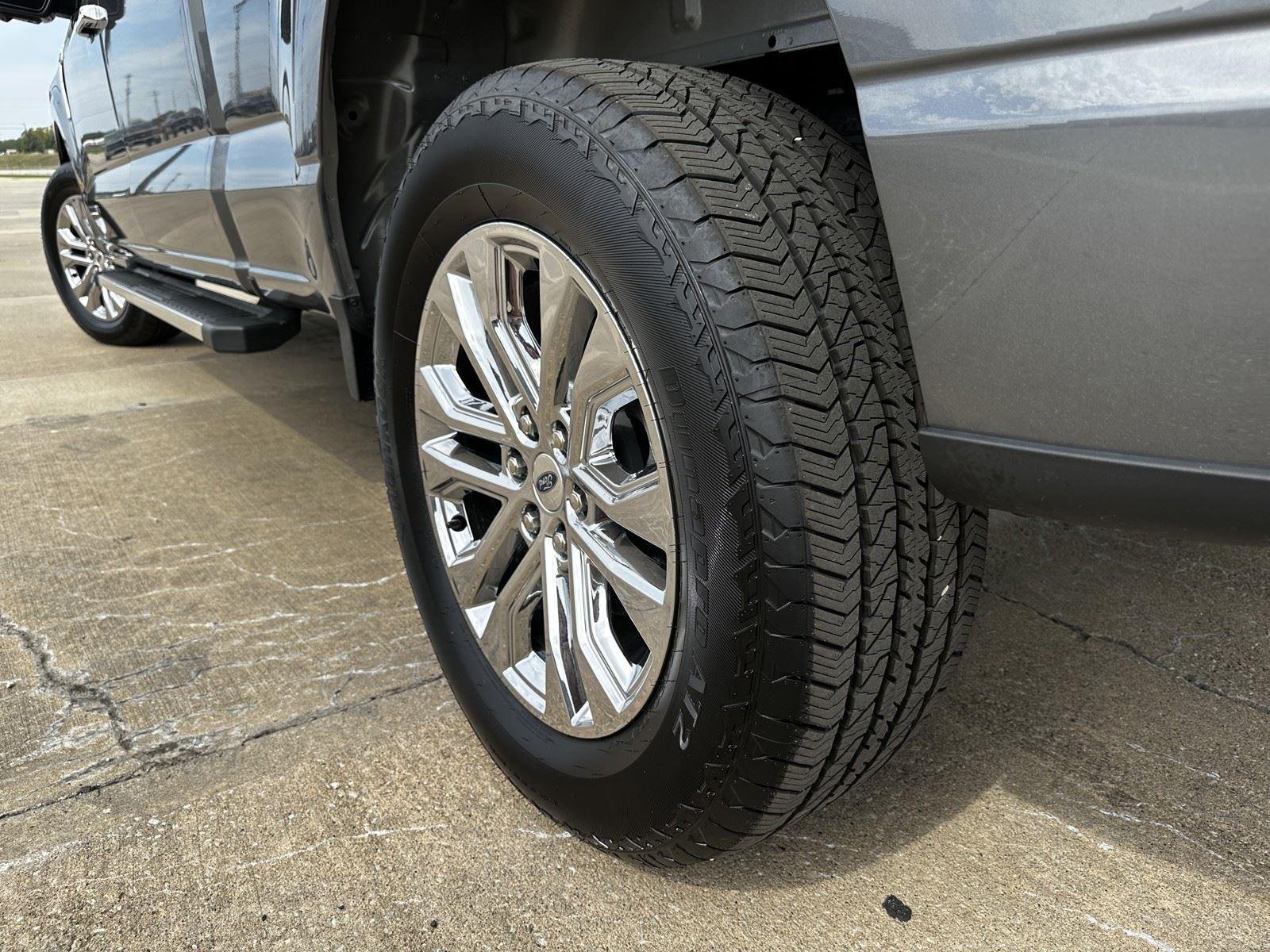 2025 Ford F-150 Lariat - Photo 6