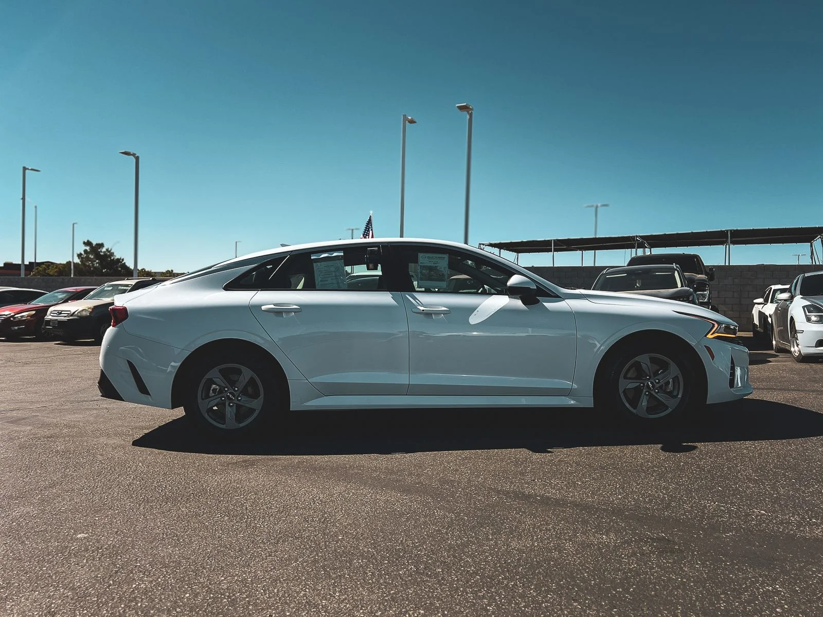 2023 Kia K5 LXS - Photo 8