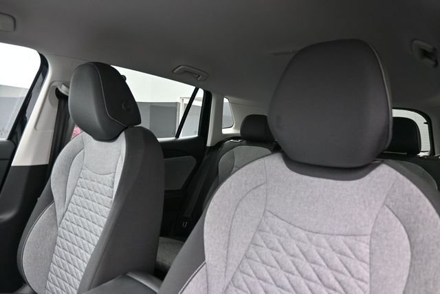 Used 2025  Volkswagen 2.0T S image 2