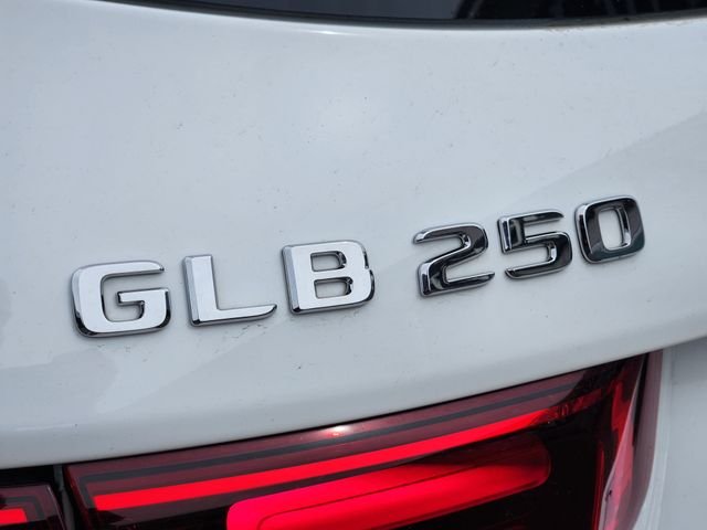 Used 2026 White Mercedes-Benz GLB 250 image 16