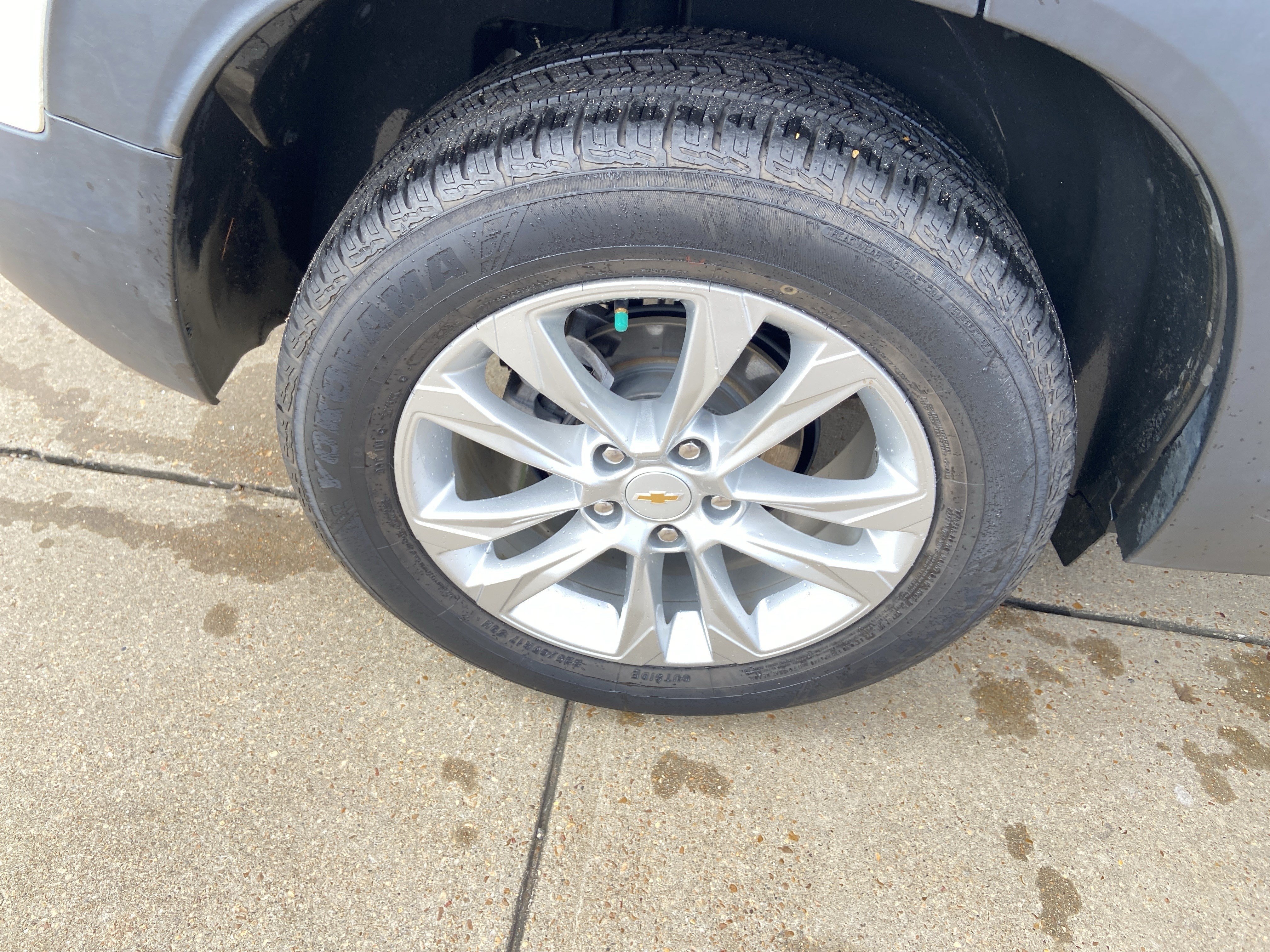 Used 2021 Summit White Chevrolet LS image 31