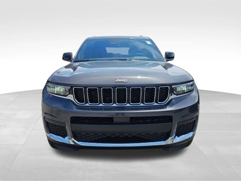 New 2026 Baltic Gray Metallic Clearcoat Jeep Laredo image 8