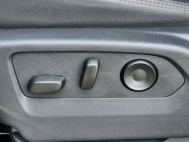 2025 GMC Sierra 3500HD AT4 - Photo 11