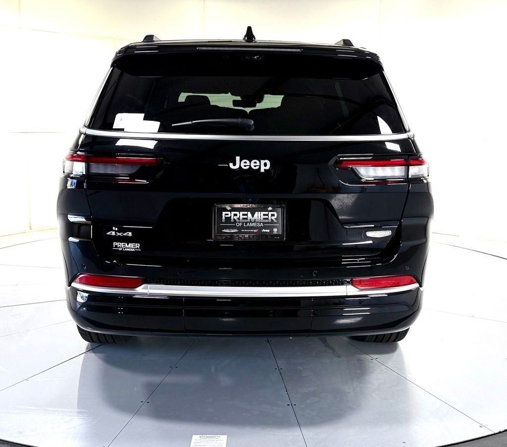 New 2026 Diamond Black Crystal Pearl-Coat Exterior Paint Jeep Summit image 5