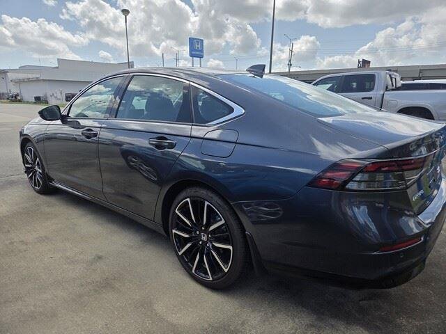 Used 2026 Meteorite Gray Metallic Honda Touring image 6