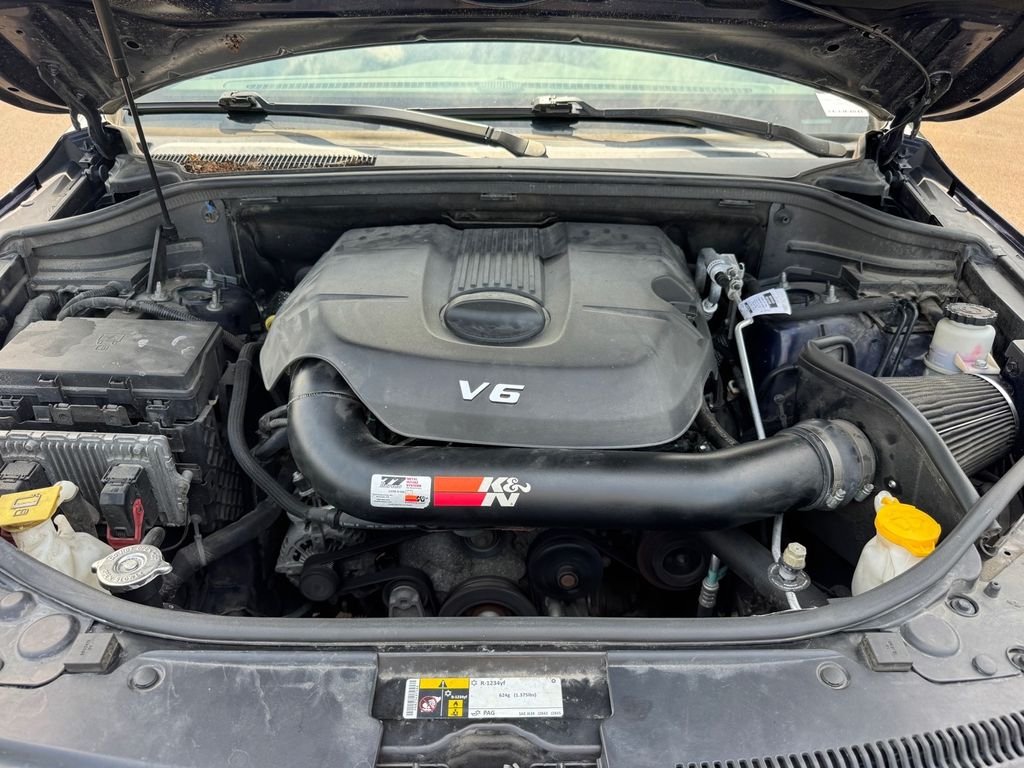 Used 2015 Blue Jeep Limited image 14