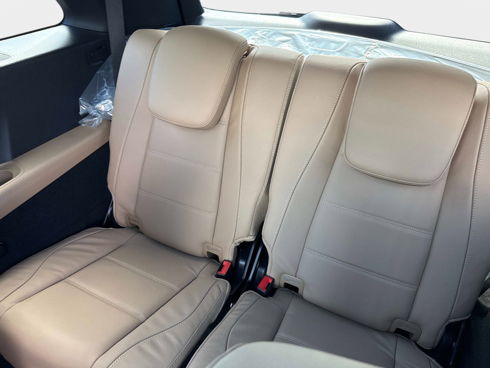 New 2026 Black Mercedes-Benz 450 4MATIC® SUV image 12