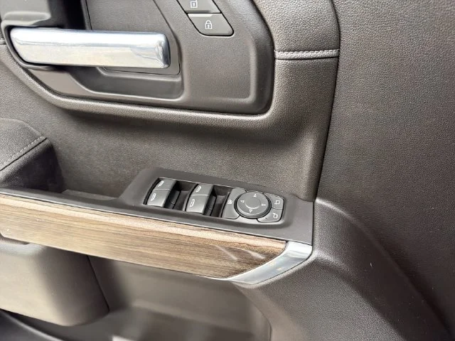 Used 2022 Gray Chevrolet RST image 21