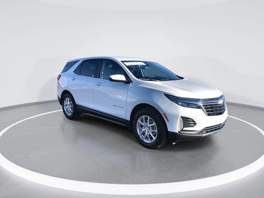 Used 2024 White Chevrolet LT image 2