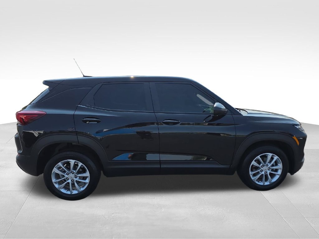 Used 2025 Black Chevrolet LS image 6