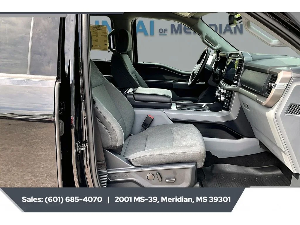 Used 2024 Agate Black Metallic Ford XLT image 6
