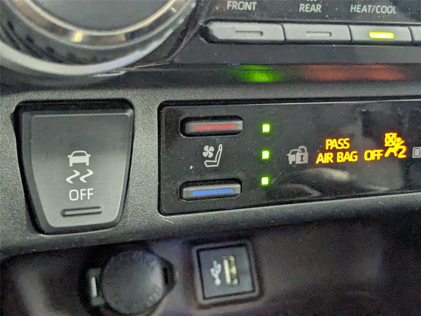Certified Used 2024 Wind Chill Pearl Toyota Limited image 25