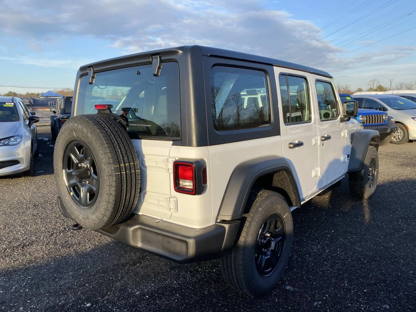 New 2026 Bright White Clear-Coat Exterior Paint Jeep Sport image 3