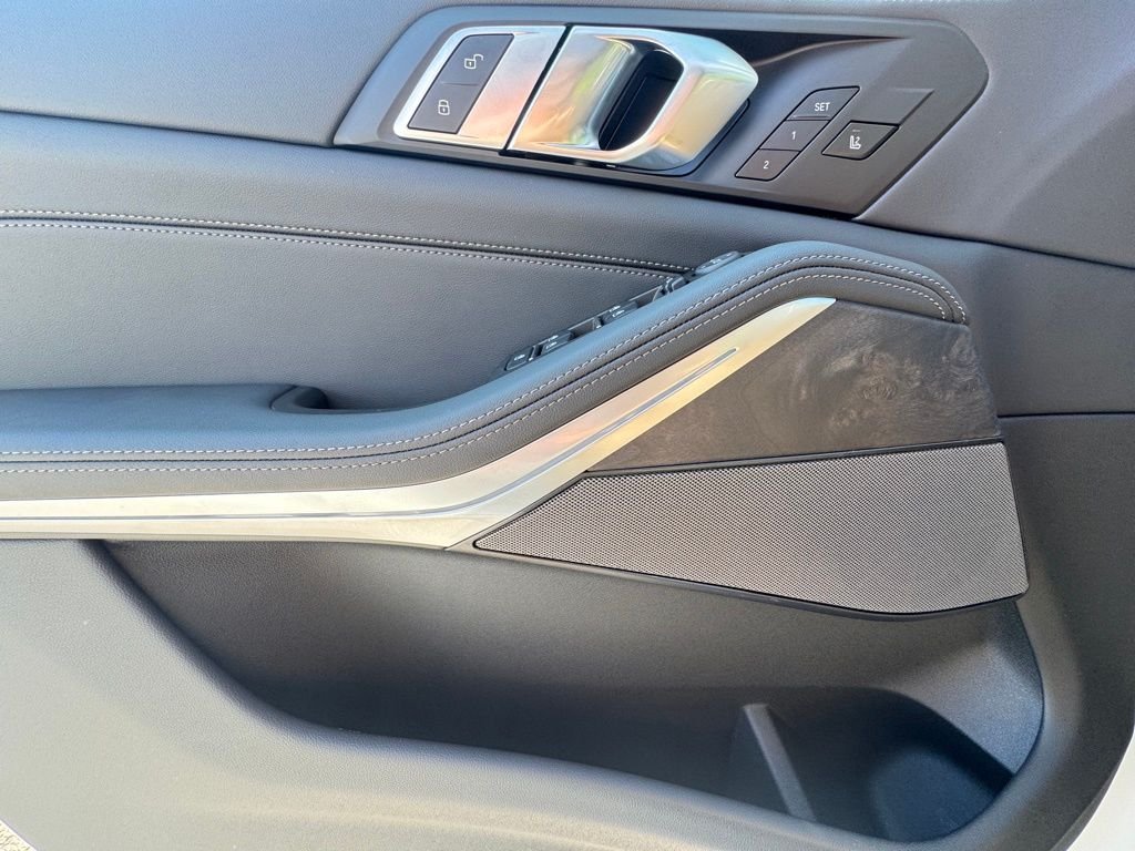 2026 BMW X5 40i - Photo 15