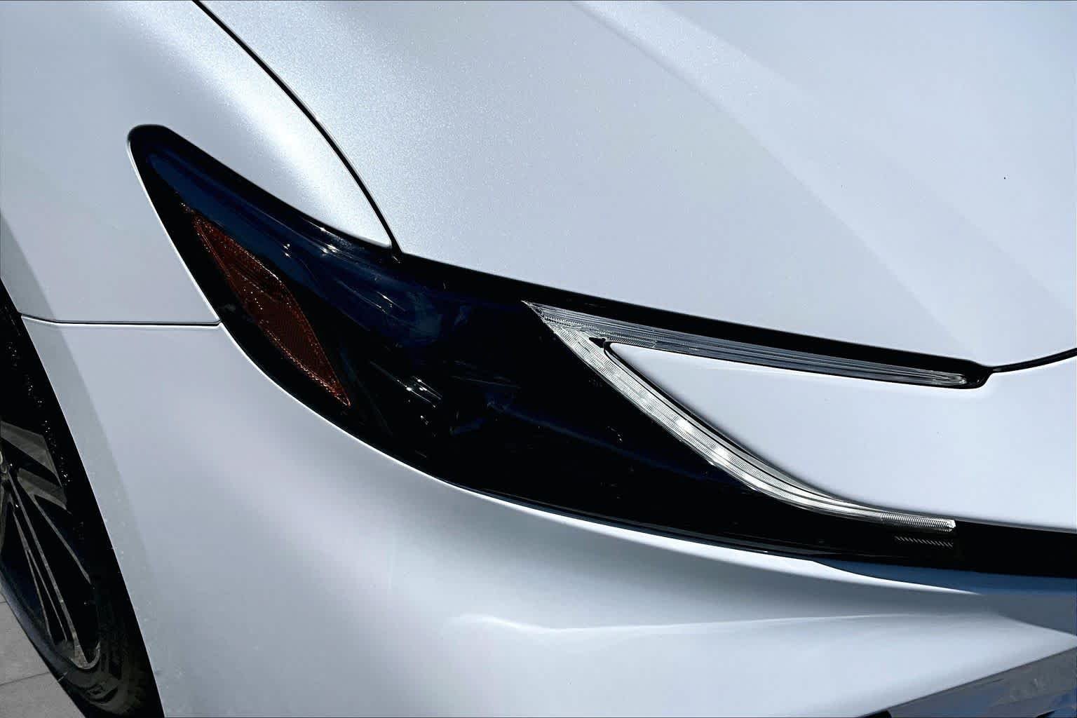 Used 2026 Wind Chill Pearl Toyota XSE image 27