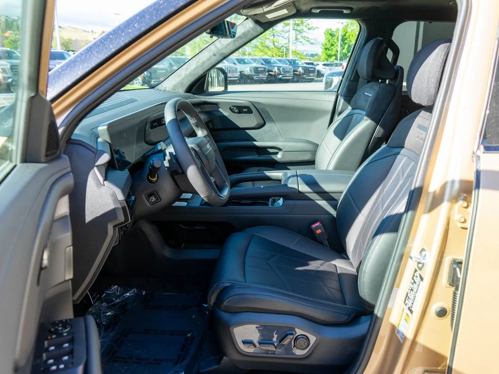 New 2027 Terrain Brown Kia X-Line SX Prestige image 11