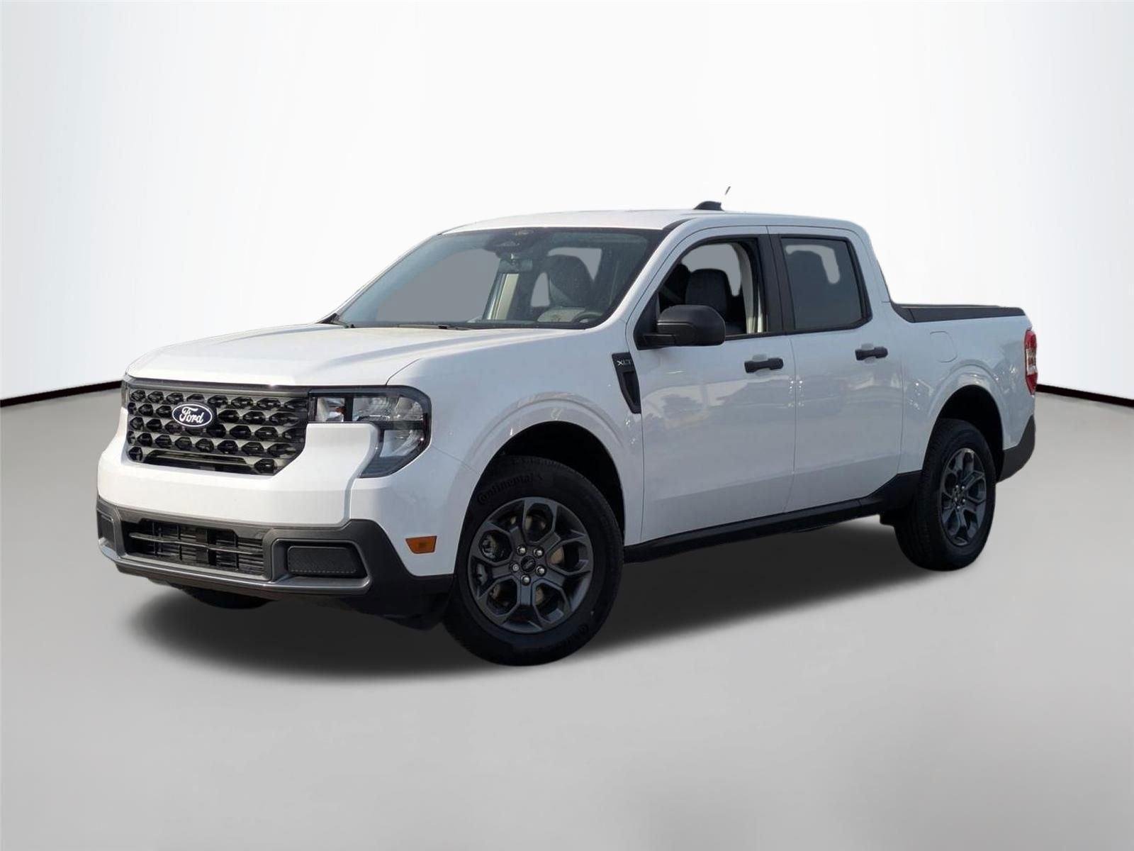 New 2026 Oxford White Ford XLT image 1