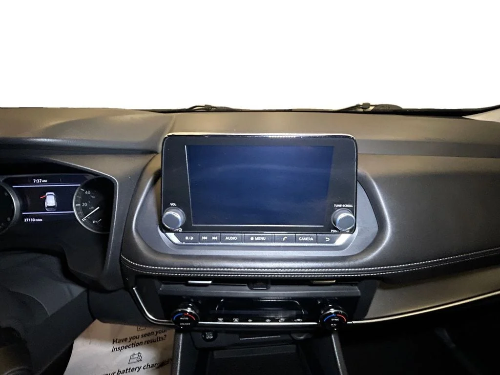 Used 2025 Deep Ocean Blue Pearl Nissan SV image 11