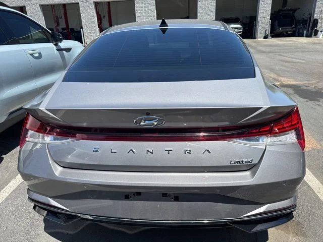 Used 2021 Gray Hyundai Limited image 3