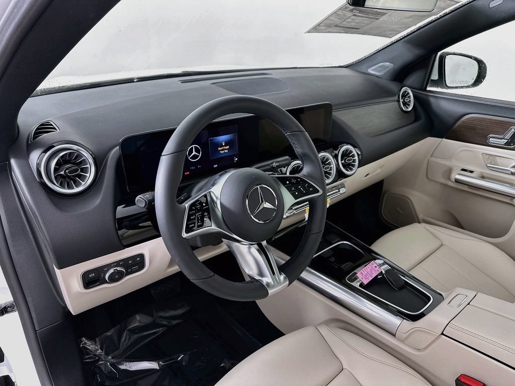 New 2026 Polar White Mercedes-Benz GLA 250 image 41