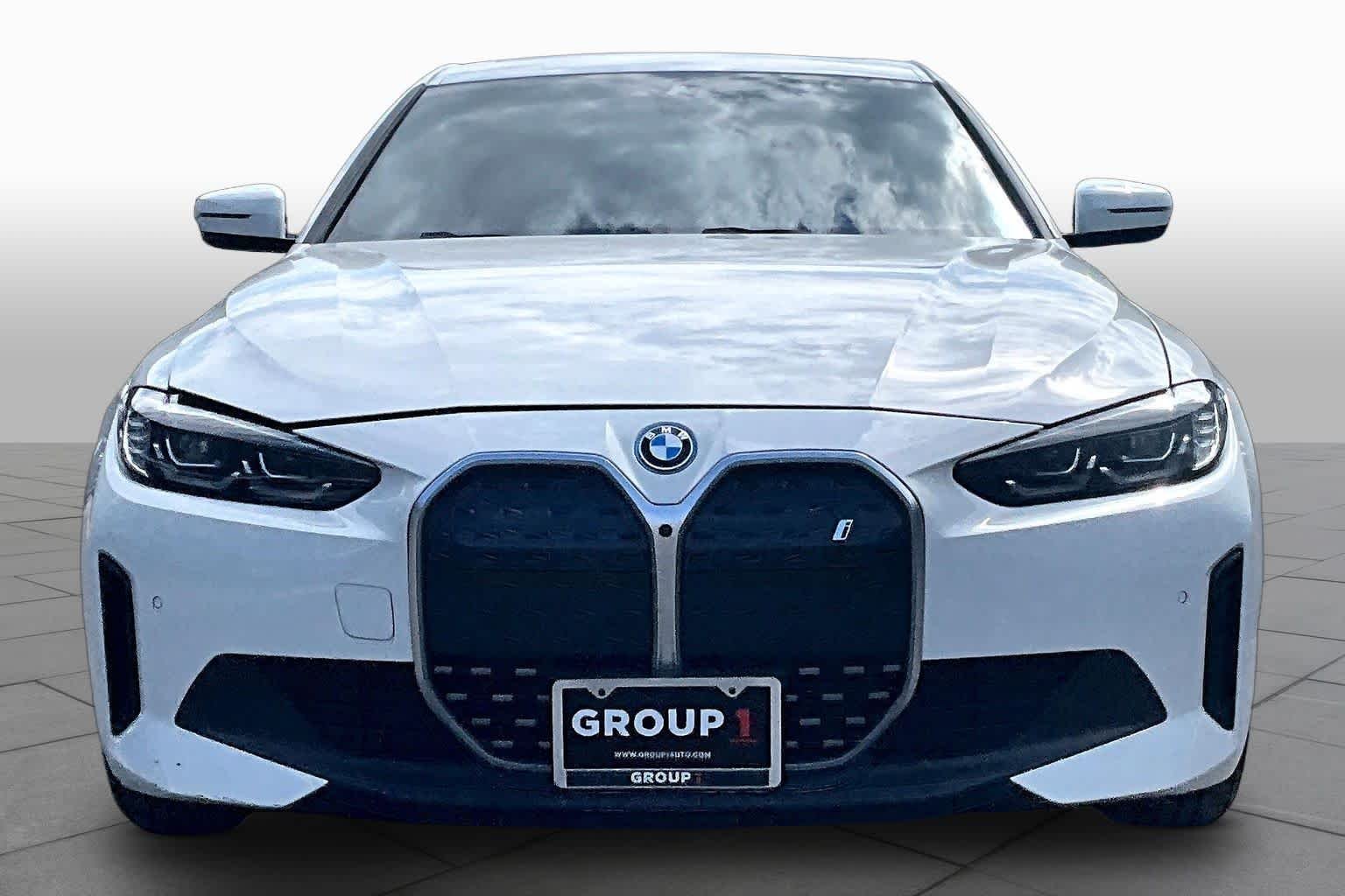 Used 2023 Alpine White BMW eDrive40 image 3