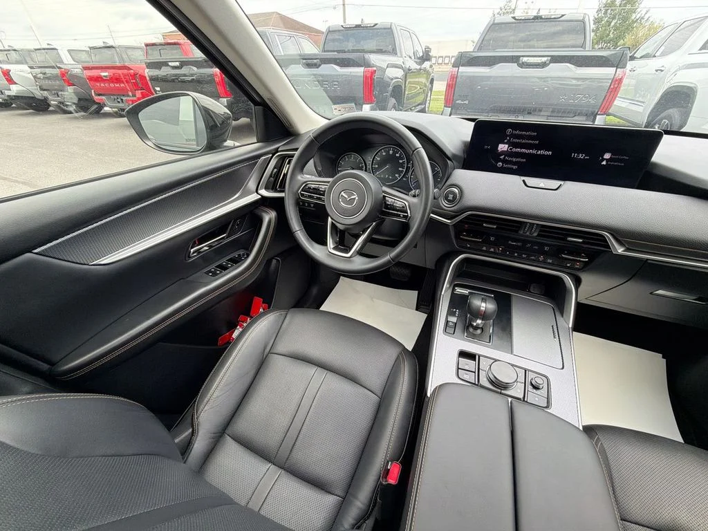 Used 2025 Black Mazda 3.3 Turbo Preferred image 15