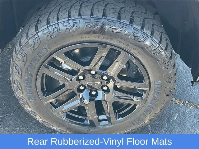 Used 2024 Summit White Chevrolet Custom Trail Boss image 38