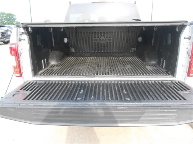Used 2019 Silver FORD XLT image 6