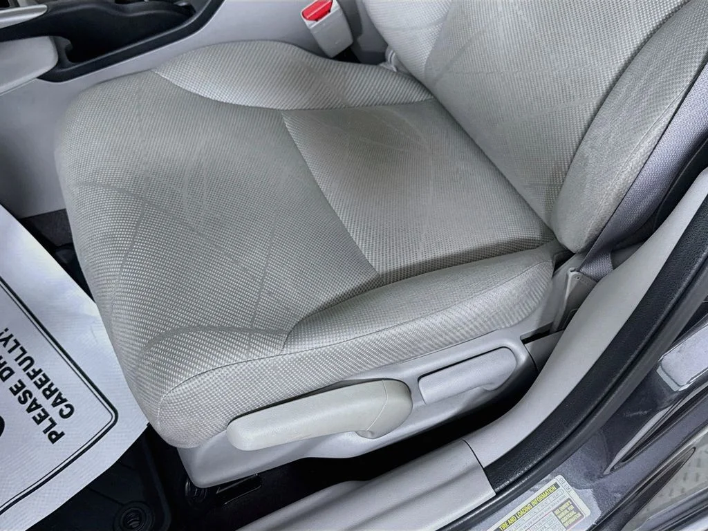 Used 2012 Urban Titanium Metallic Honda LX image 20