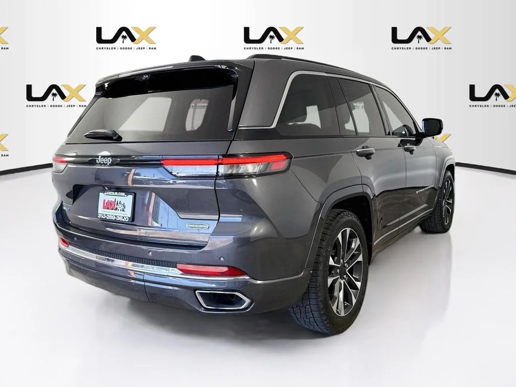 Used 2022 Gray Jeep Overland 4xe image 7